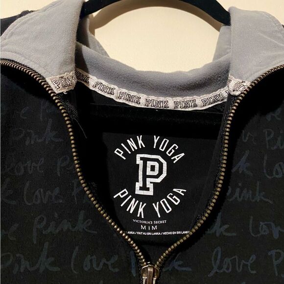 Victoria’s Secret PINK 1/4 zip Long Sleeve Top - Picture 3 of 3